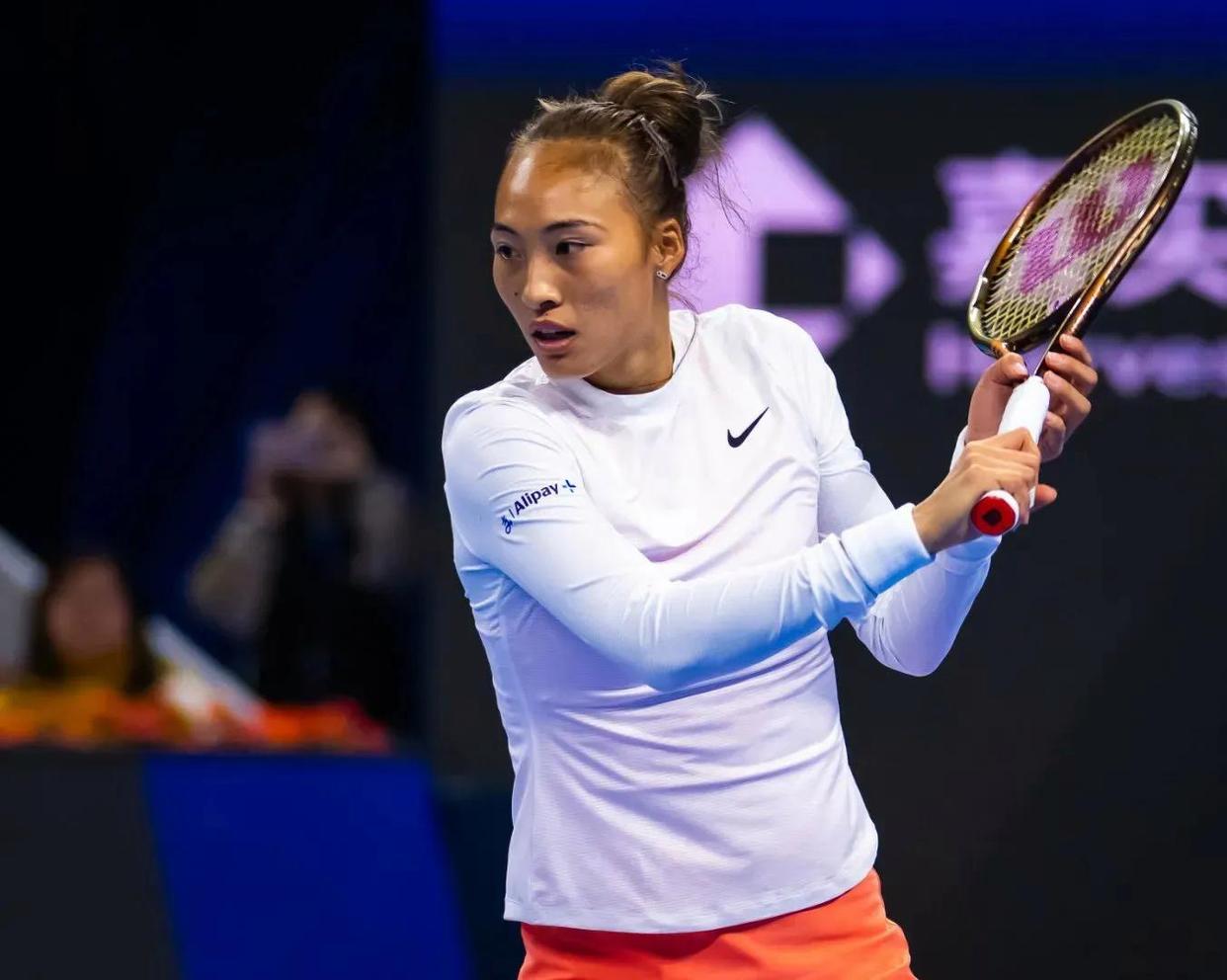 阿扎伦卡连续十场比赛得分超过败北，TL不断突破！